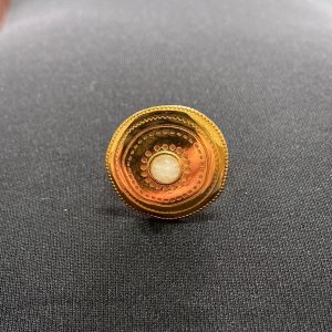 Bague ajustable plaqué or pierre semi précieuse blanche Shabada