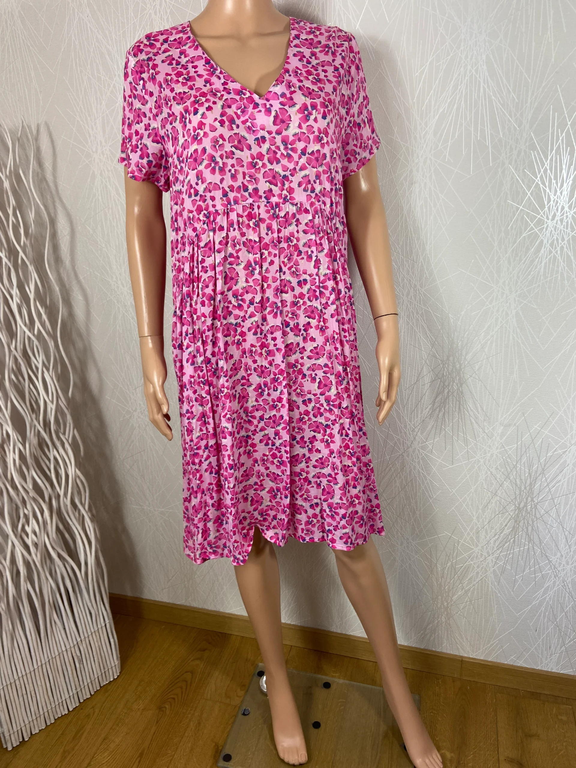 Robe légère à fleurs Janis & John - Taille Unique – Image 2
