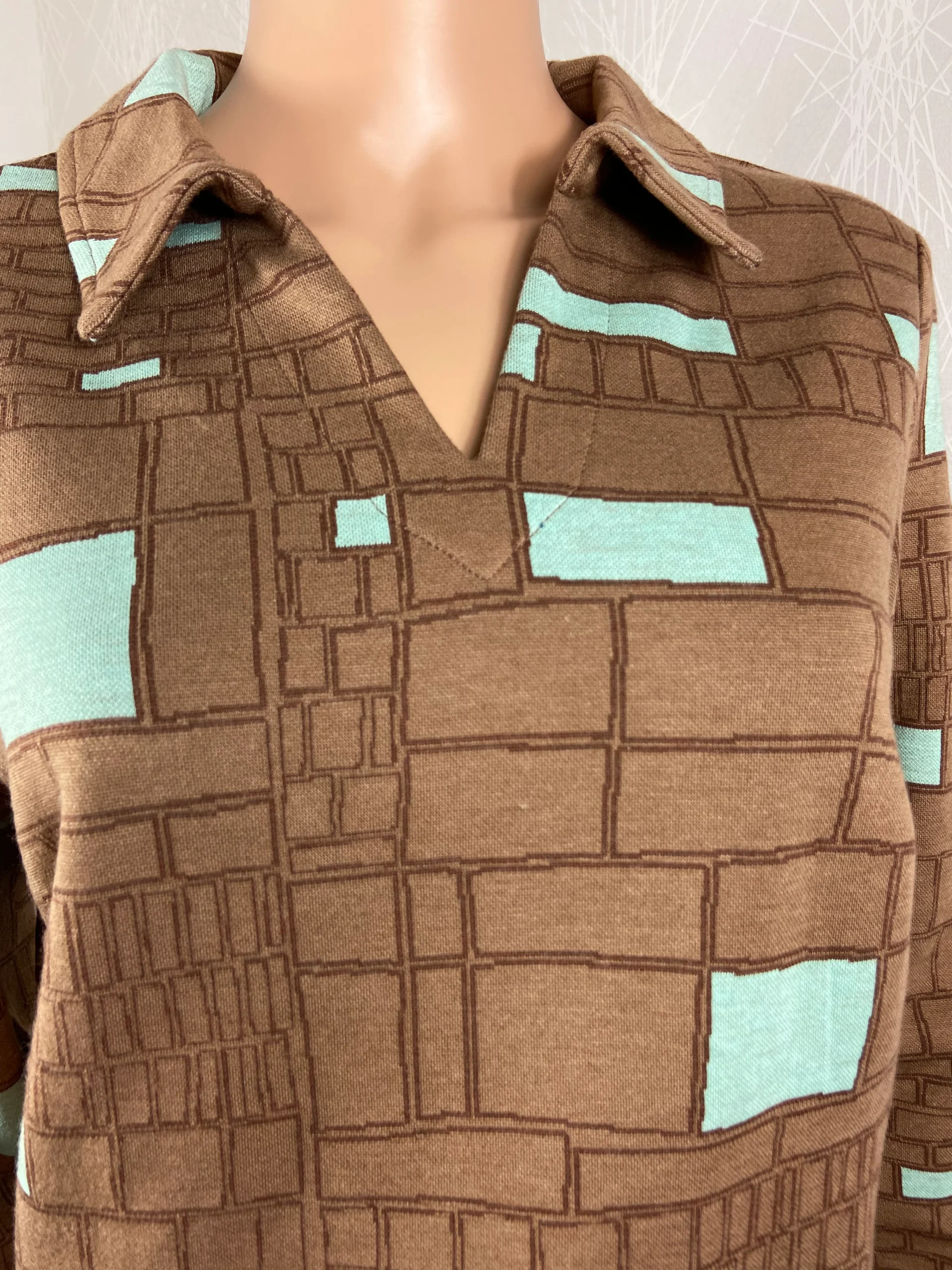 Pull brun vintage 70's Erika Blocky Sand Who’s That Girl – Image 3