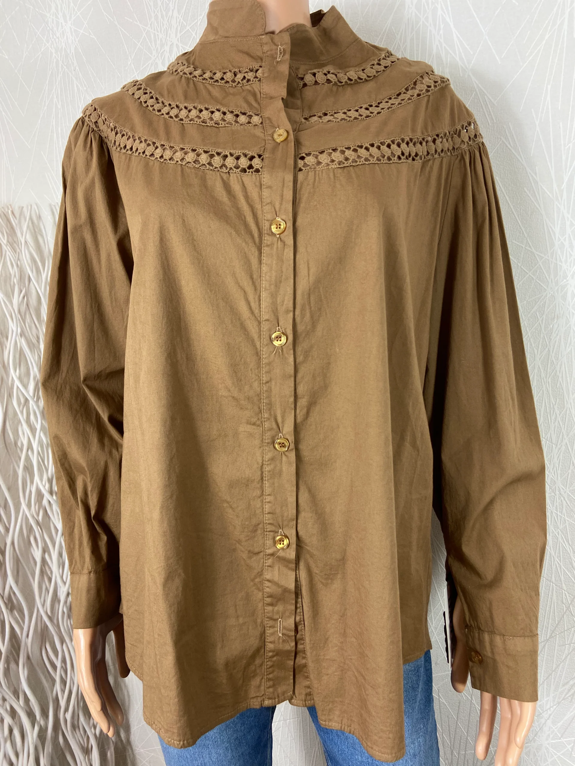Chemisier broderie coupe ample manches longues col officier Made In Italy – Image 2